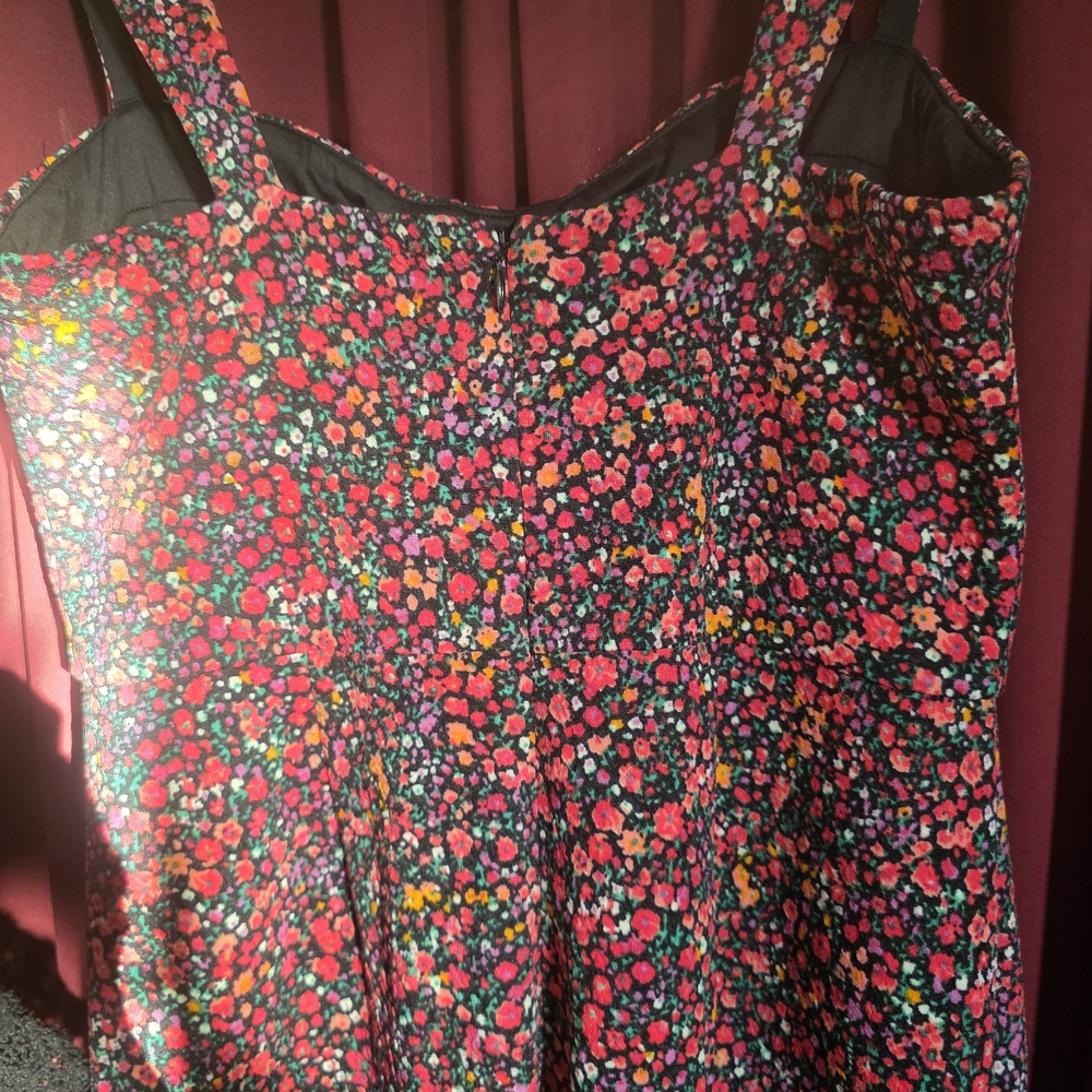 Hutch Red Multi Floral Sweetheart Midi Dress - Picture 4 of 7